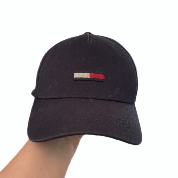005 - Tommy Hilfiger Tommy Jeans Navy Classic Baseball Cap - Picture 2 of 3